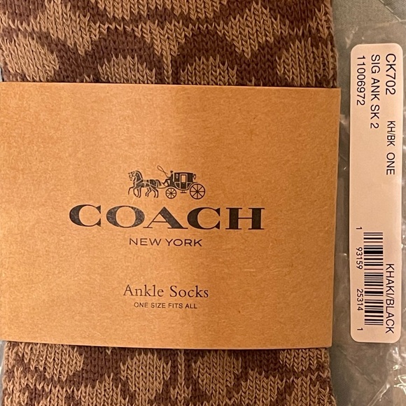 COACH Signature Ankle Socks one size fits all , Idea for gift 🎁 - Picture 4 of 8